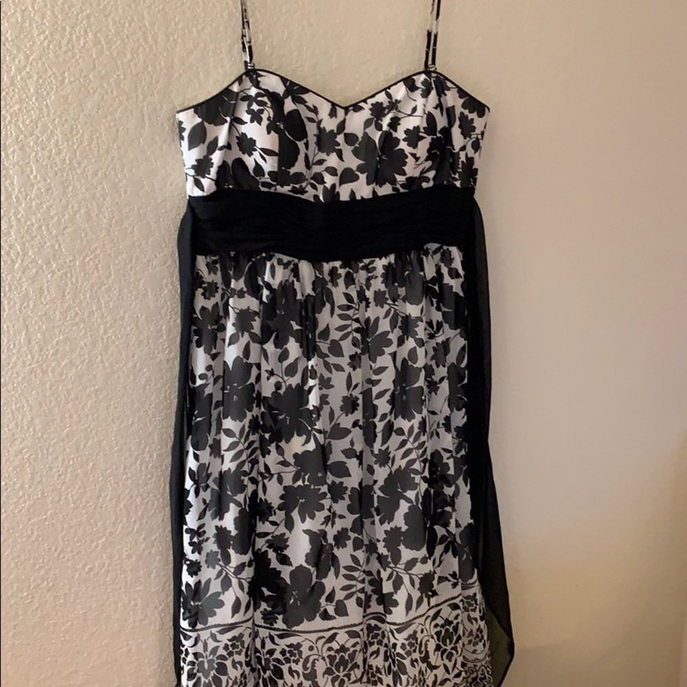 White House Black Market dress (size 12)